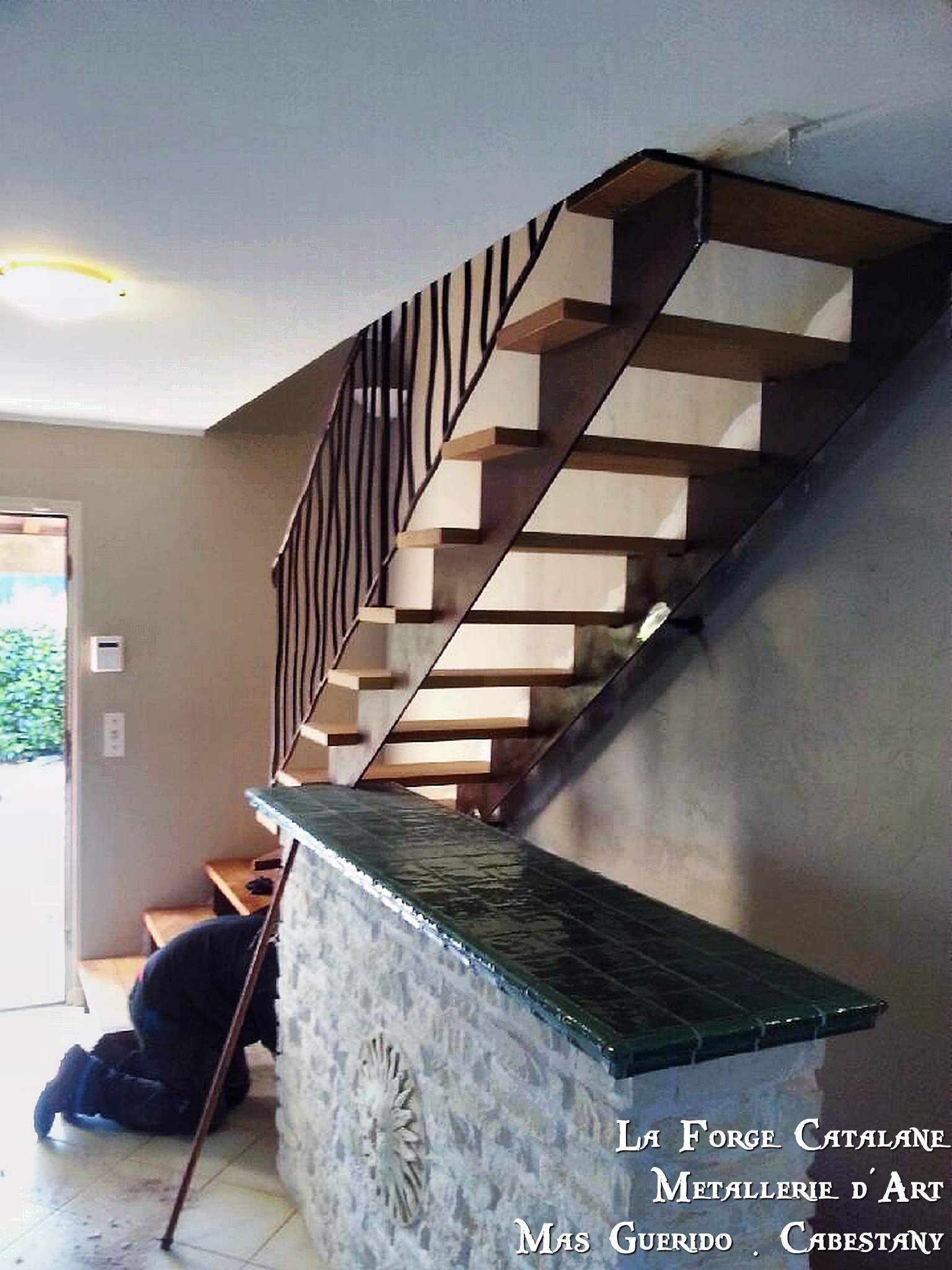 escalier double limon decoupe laser marches bois forge catalane 1.jpg